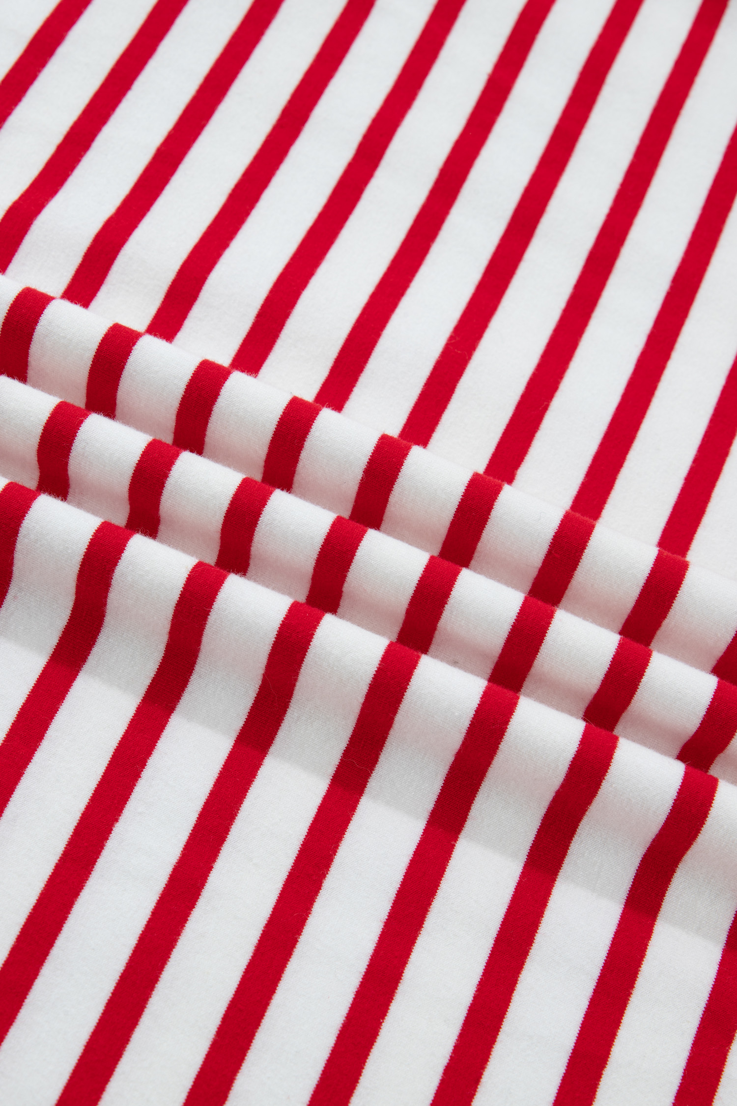 Plus Size Red Stripe  Scalloped Trim Round Neck Short Sleeve Top