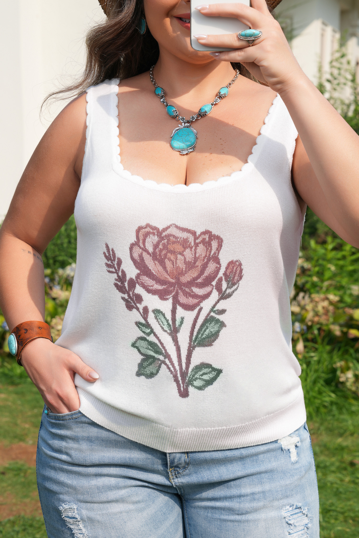 Plus Size White  Floral Print Scalloped Trim Square Neck Sweater Vest