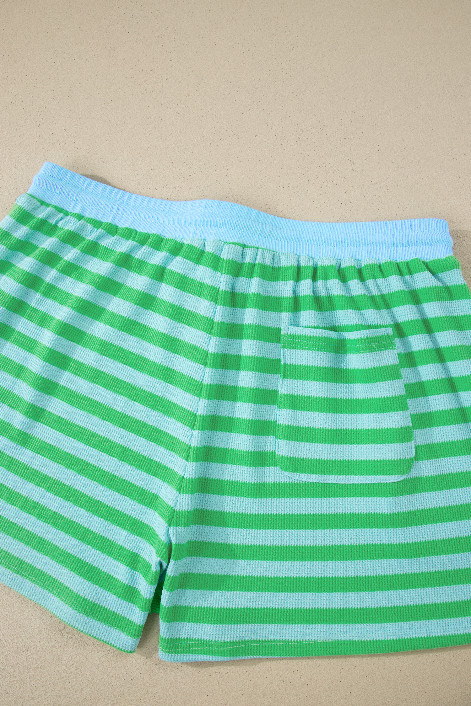 Plus Size Green Stripe  Colorblock Detail Puff Sleeve Top Drawstring Shorts 2pcs Outfit