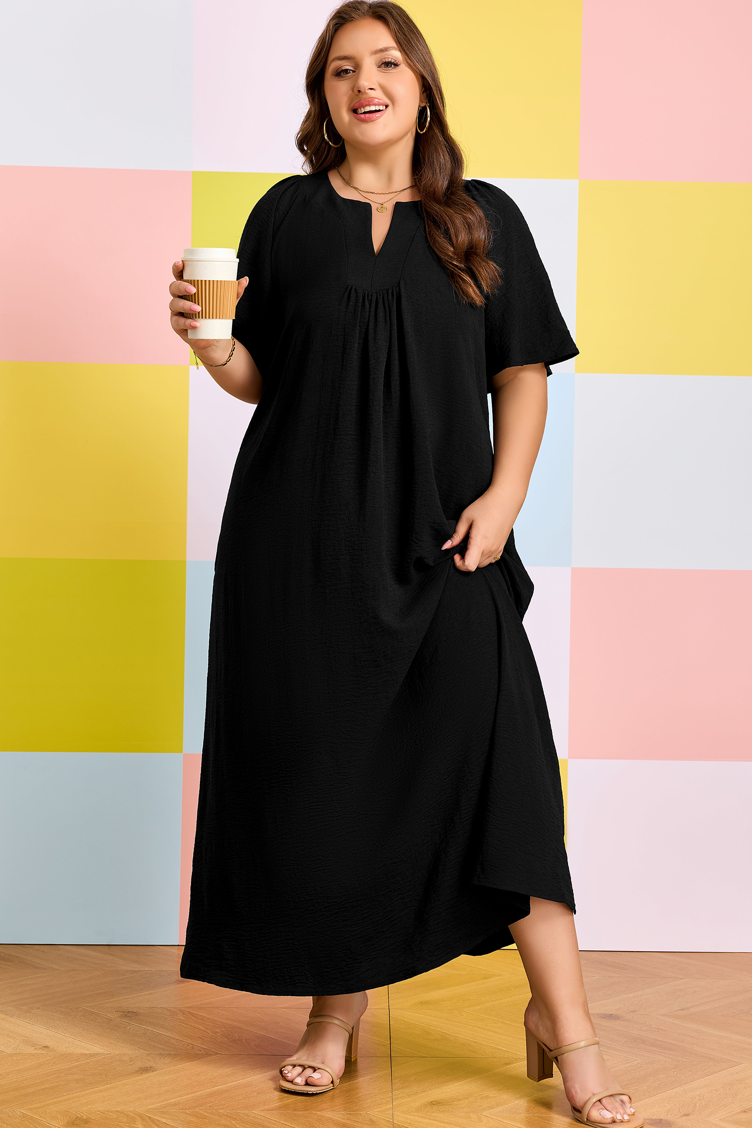 Plus Size Black  Solid Color Notched Neck Short Sleeve Loose Dress