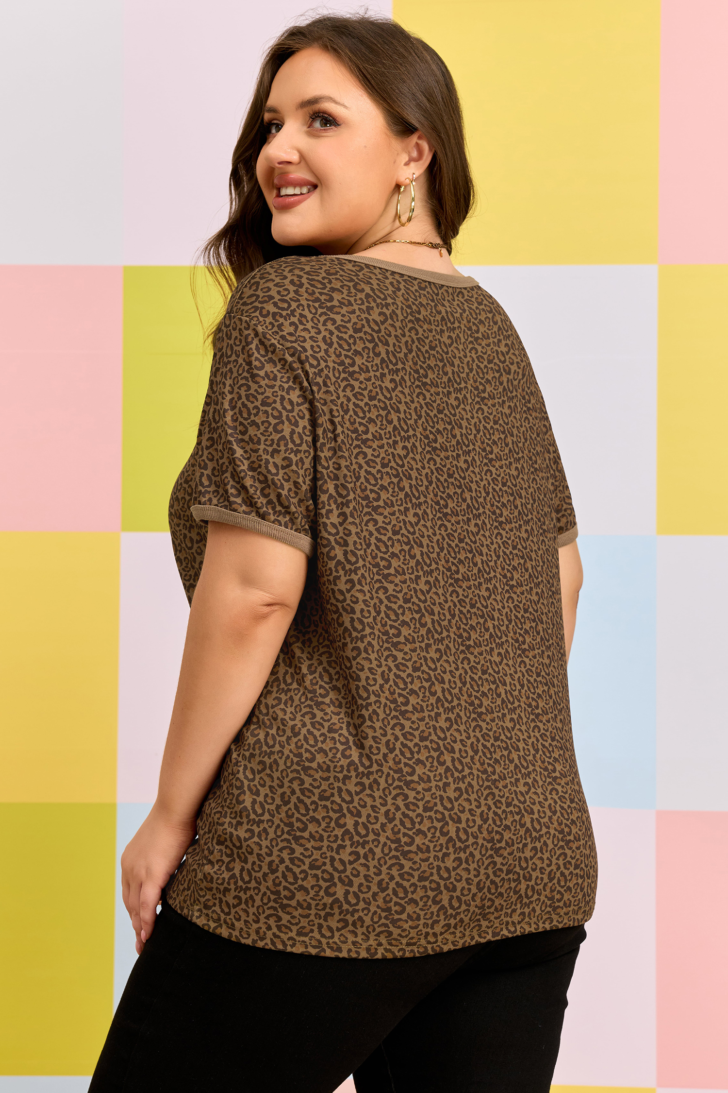 Plus Size Khaki  Leopard Print Ribbed Trim Round Neck Tee