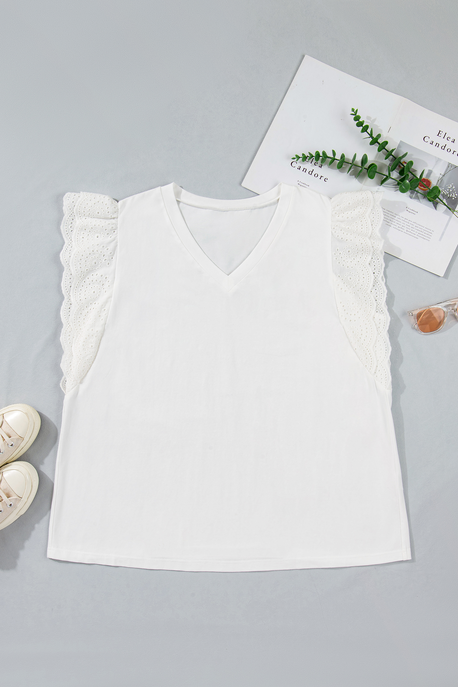 Plus Size White Eyelet Crochet Splicing Short Sleeve  Tee
