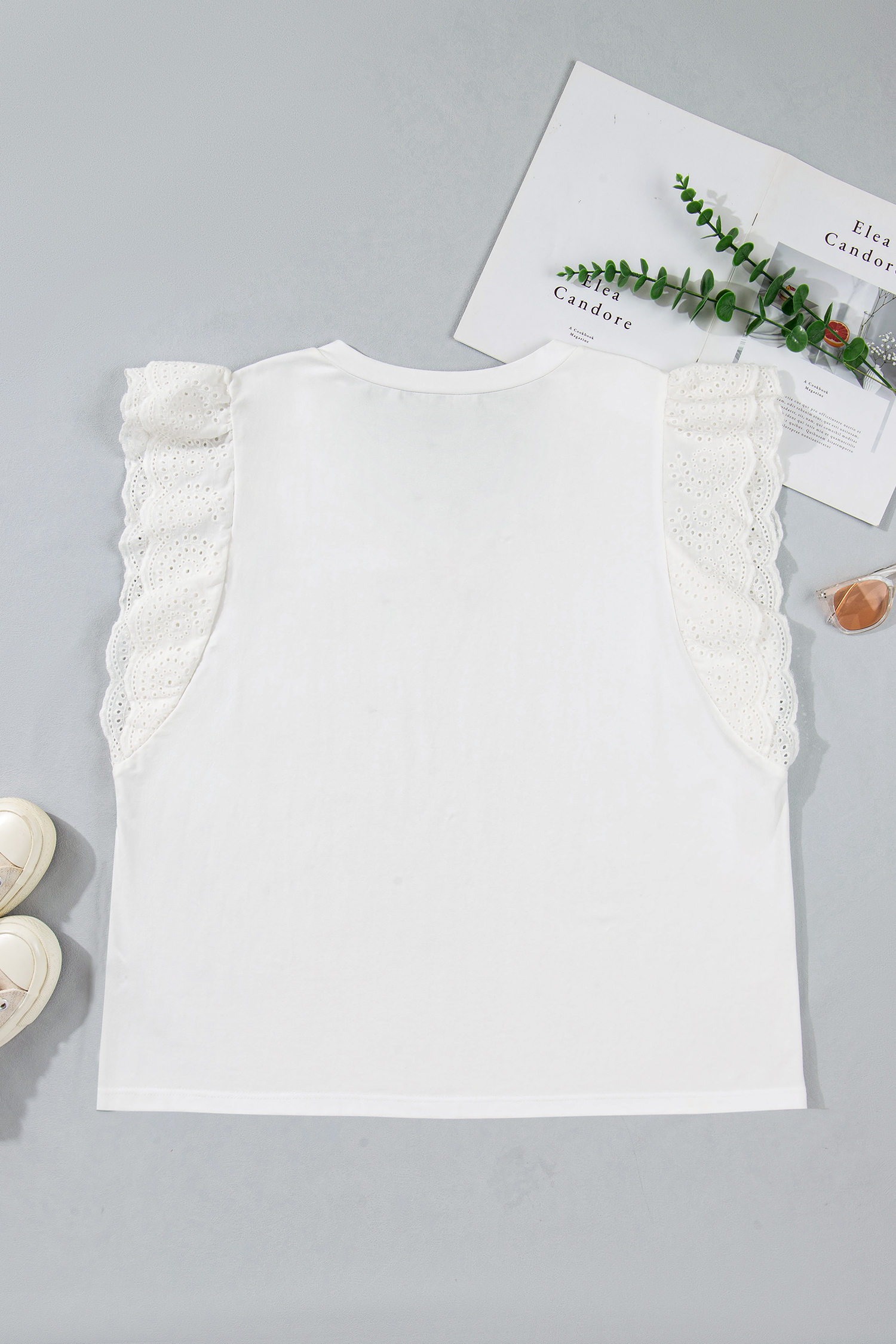 Plus Size White Eyelet Crochet Splicing Short Sleeve  Tee