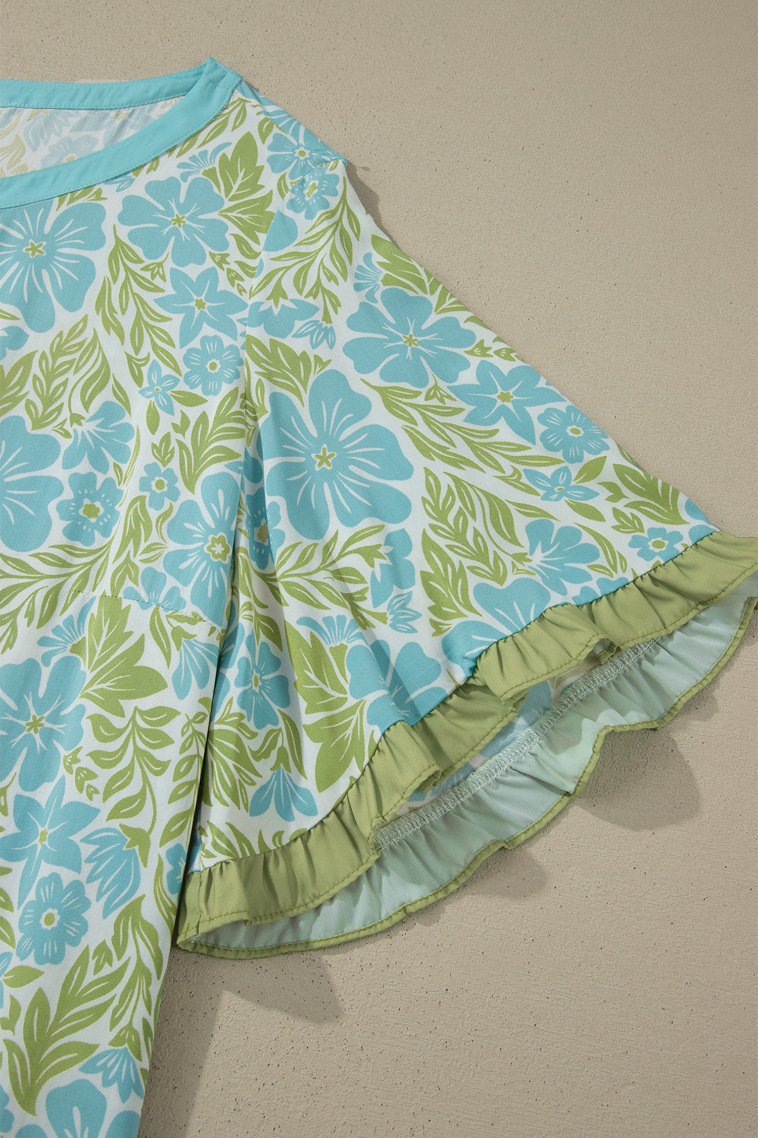 Plus Size Sky Blue  Floral Print Frilled Color Block Trim Short Sleeve Blouse
