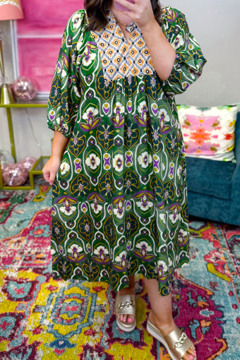 Plus Size Green  Mixed Floral Patchwork V Neck Bracelet Sleeve Maxi Dress