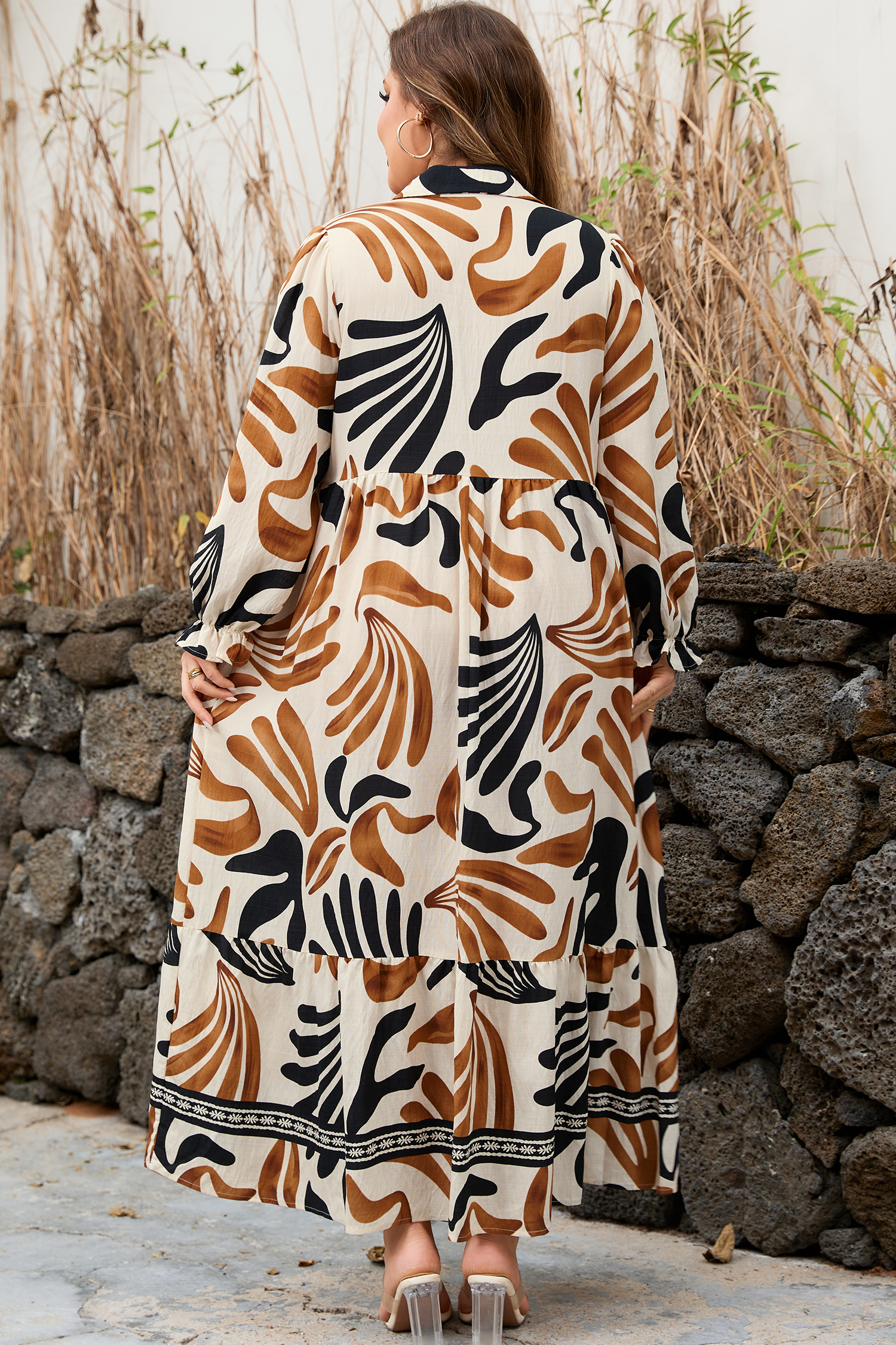 Plus Size White  Abstract Print Contrast Collar Split Neck Shift Long Dress