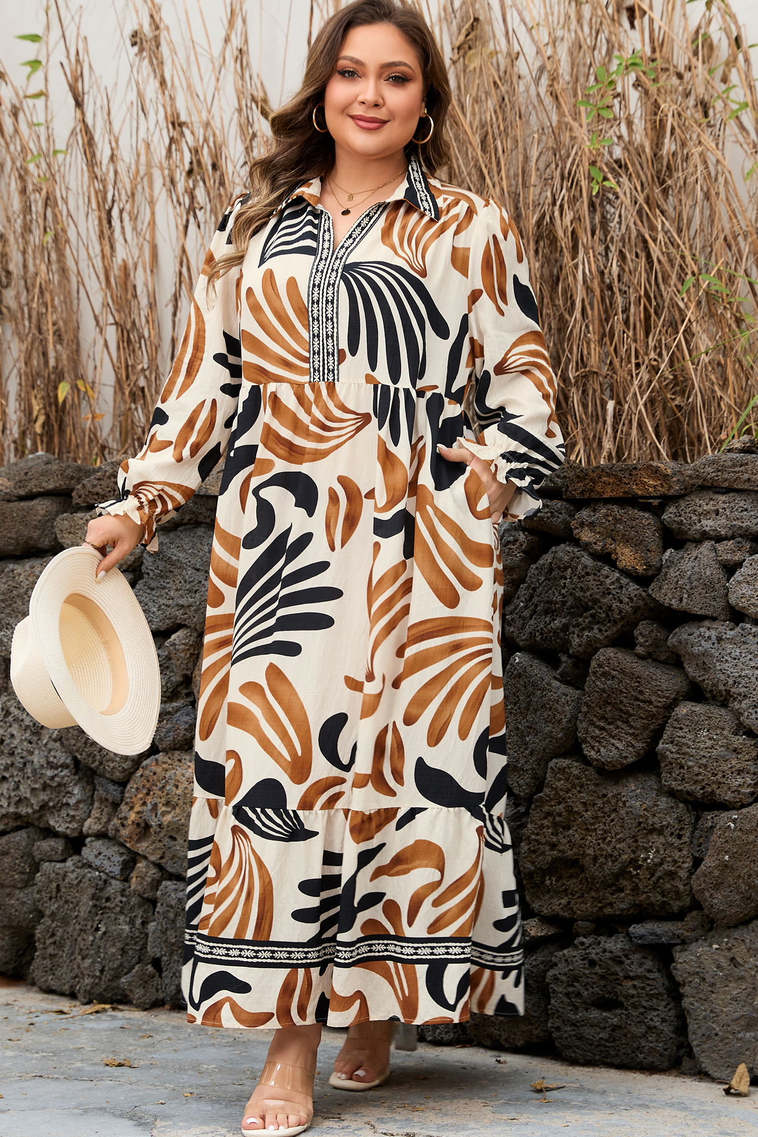 Plus Size White  Abstract Print Contrast Collar Split Neck Shift Long Dress
