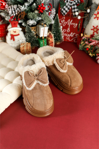 Straw Yellow Cozy Faux Fur Lined Bow Decor Clog Slippers