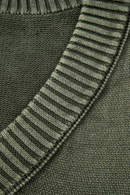 Four Leaf Clover Mineral Wash V Neck Knit Exposed Seam Drop Shoulder Loose Sweater