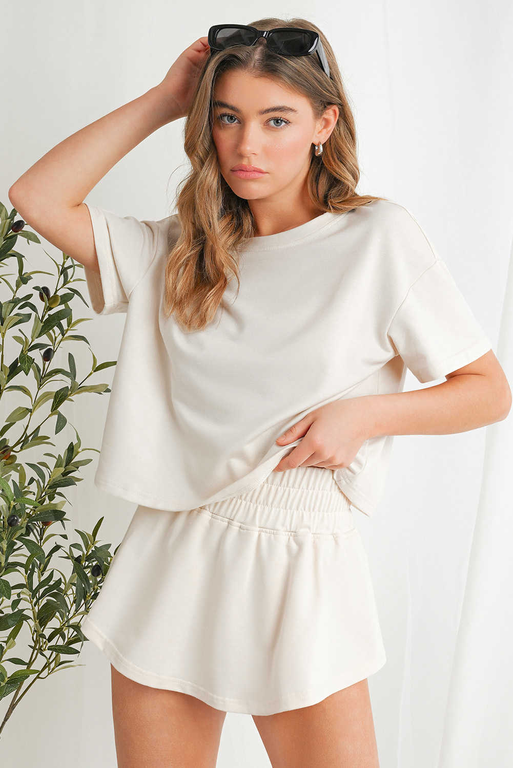 Beige 2pcs Cropped Tee and Ruffle High Waist Skort Set