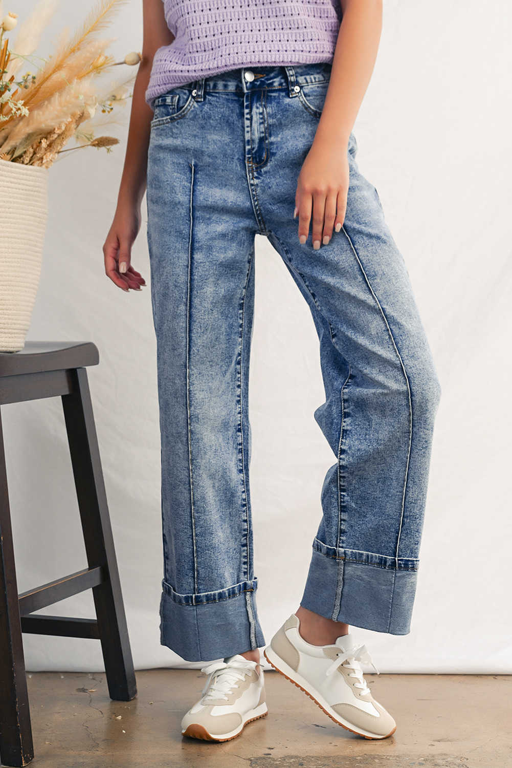 Myosotis Center Seam Cuffed Hem Straight High Waist Jeans