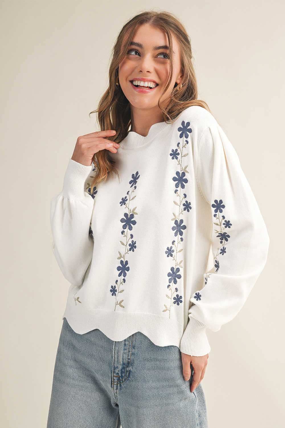 White Floral Embroidered Scallop Hem Cropped Sweater