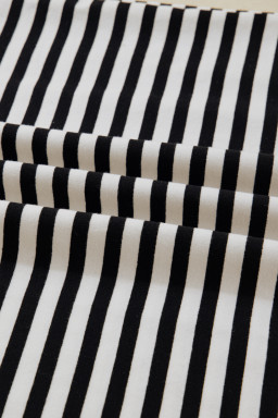 Black Striped Print Drop Shoulder Lace Trim Bracelet Sleeve Loose Top