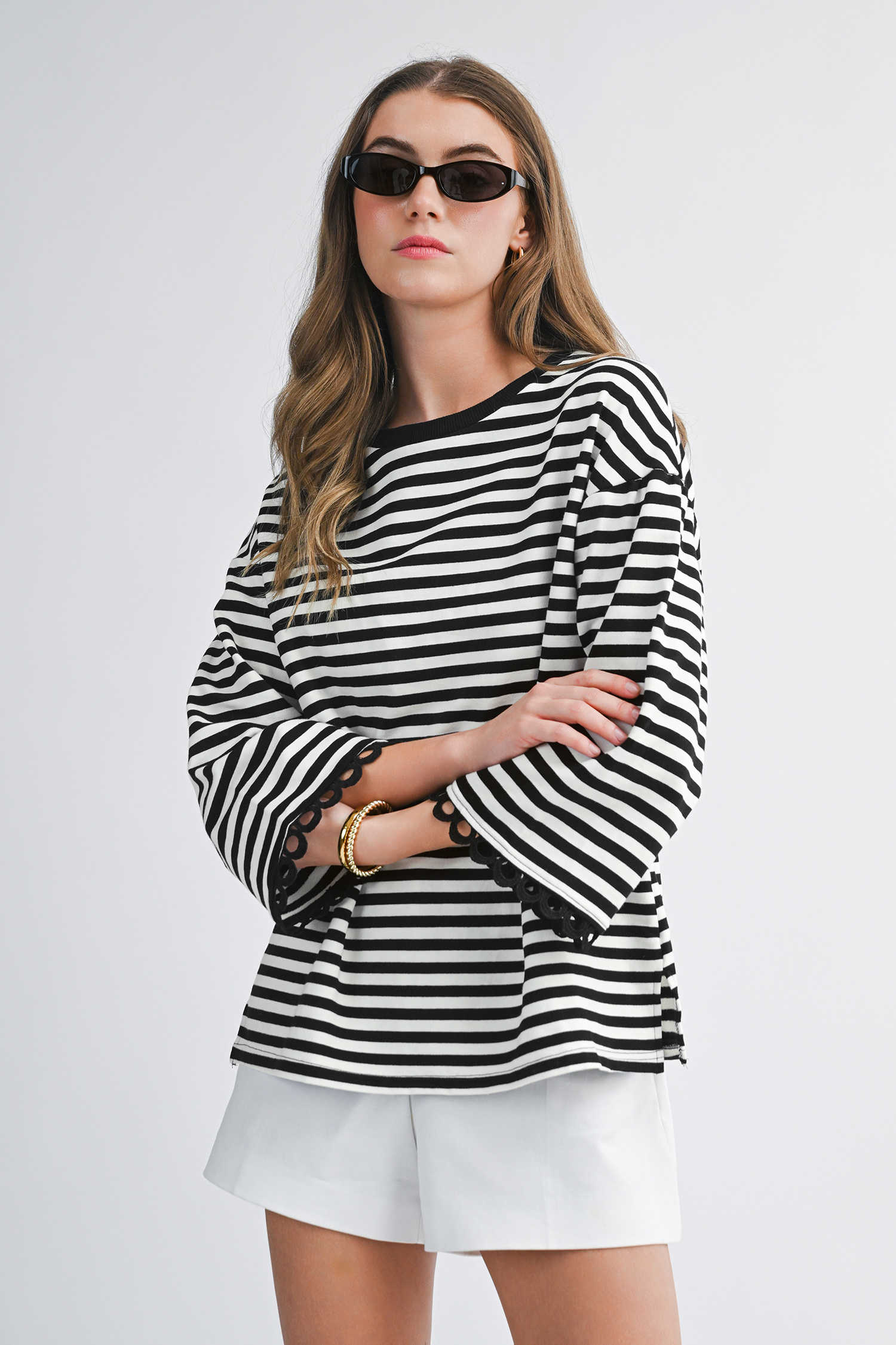 Black Striped Print Drop Shoulder Lace Trim Bracelet Sleeve Loose Top