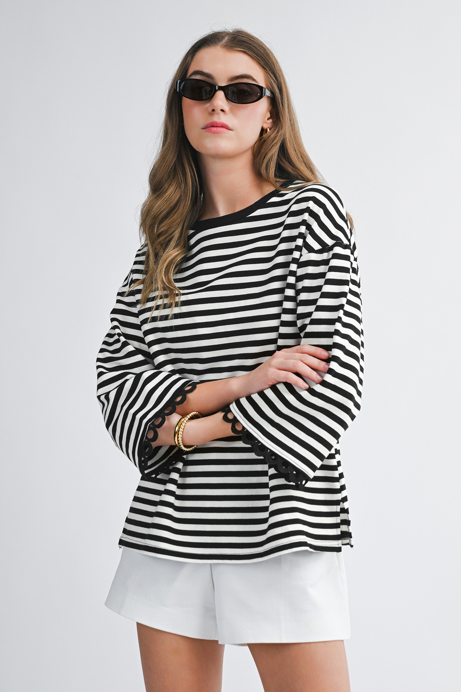 Black Striped Print Drop Shoulder Lace Trim Bracelet Sleeve Loose Top