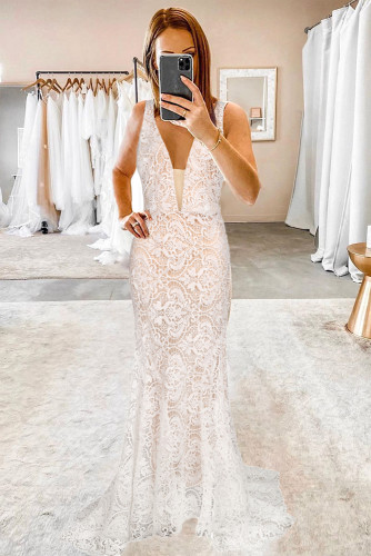White V-neck Backless Lace Wedding Sweeping Floor Evening Dress