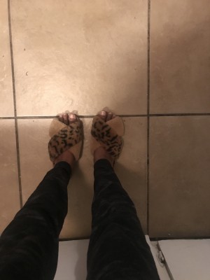 Gray Fluffy Leopard Crisscross Peep Toe Slippers