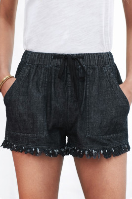 Black Casual Pocketed Frayed Denim Shorts