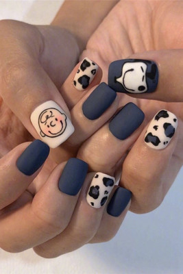 Lovely Face & Leopard Printed Fake Nail