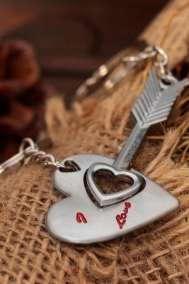 2Pcs Valentine Love Heart Arrow Keychain