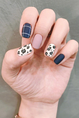 Leopard Printed Fake Nail Sticker