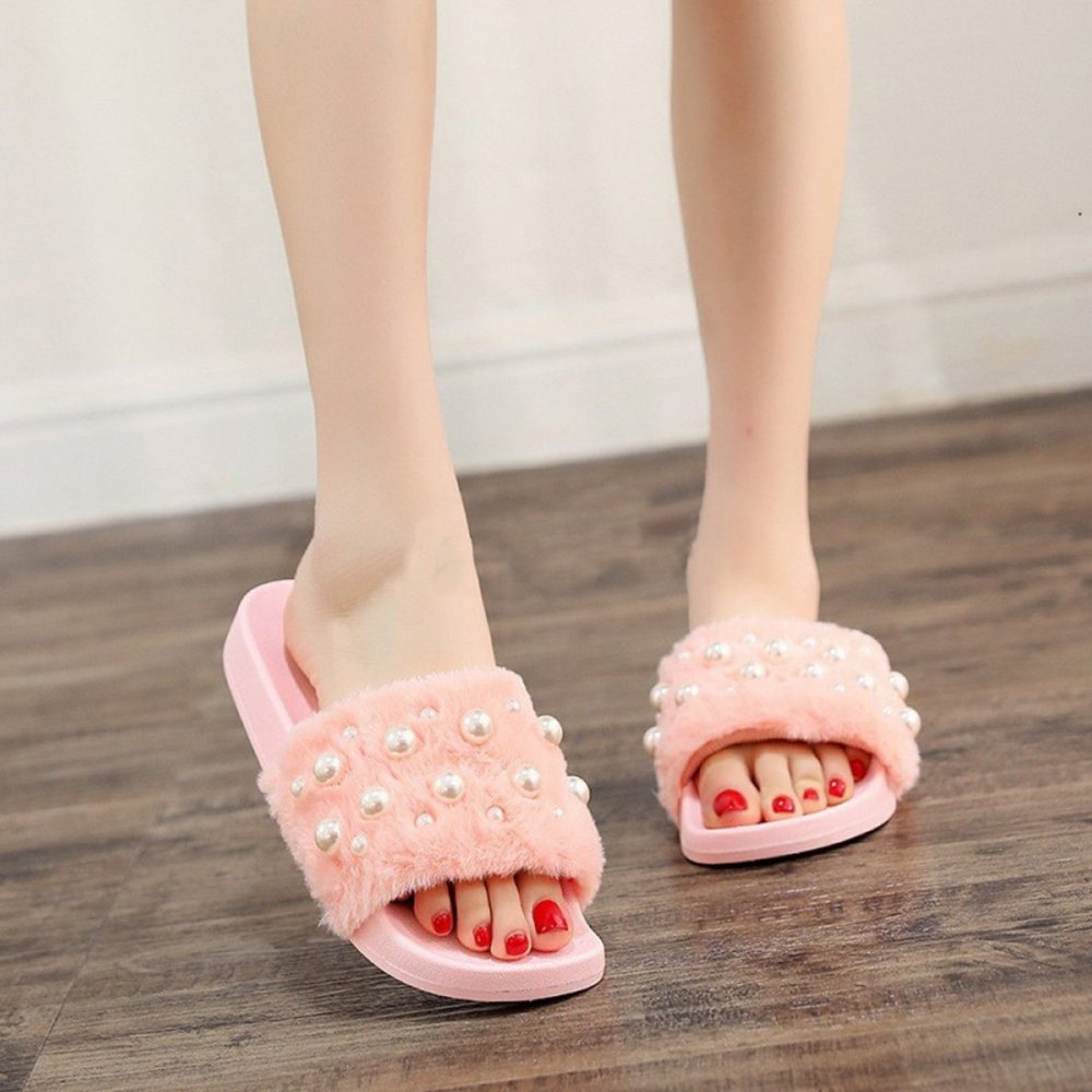 trending slippers 2020