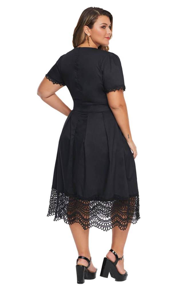 Lace Hemline Pleated Plus Size Dress