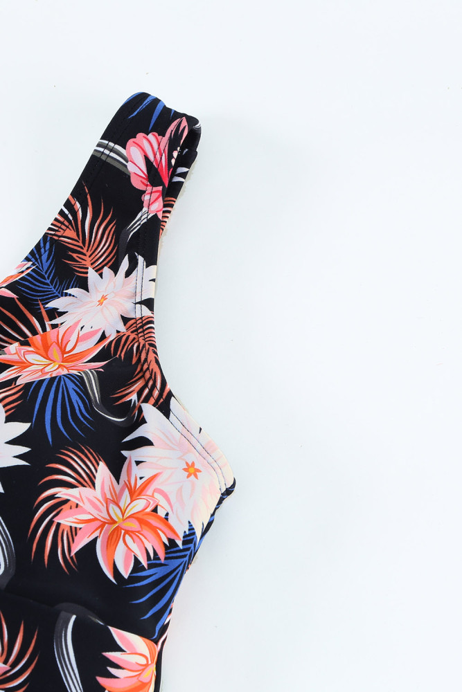 Floral Twist Front Backless One-piece Swimwear