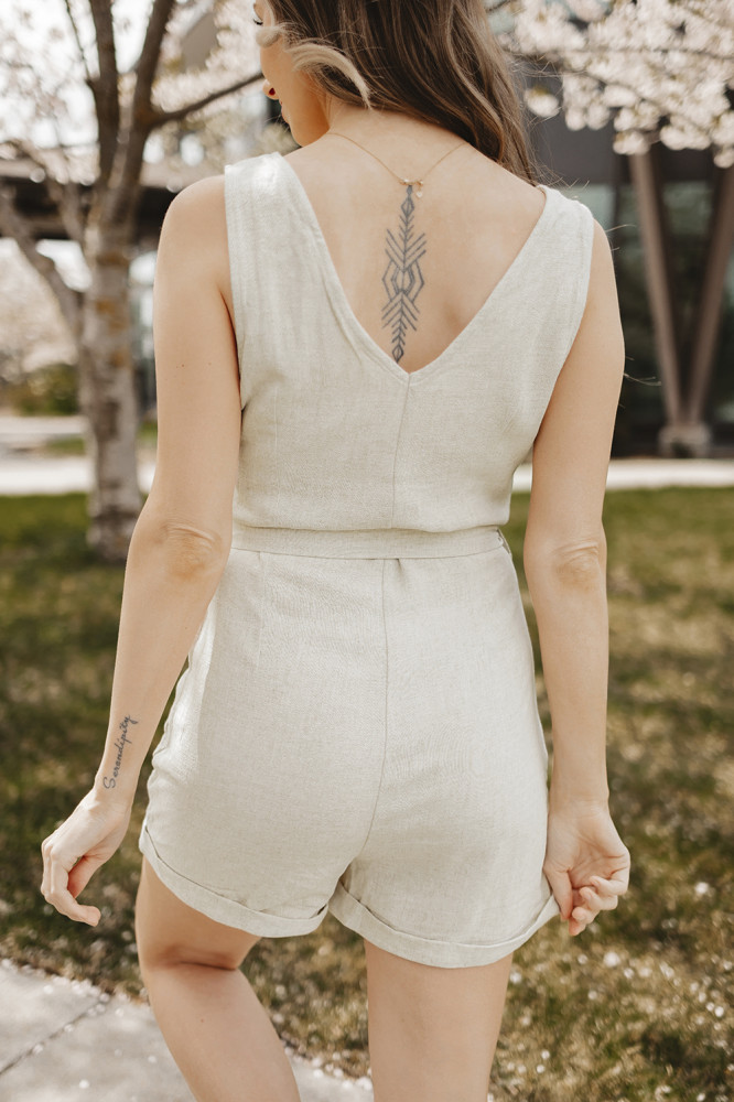 Women's V Neck Jumpsuits Sleeveless Romper Button Short Jumpsuit