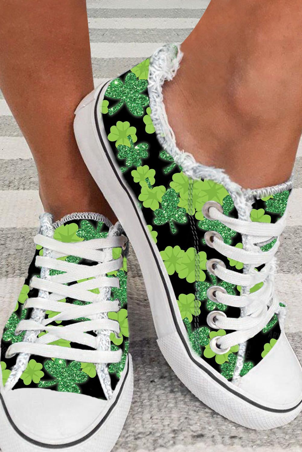 ST. PATRICK'S DAY GREEN CLOVER CANVAS SHOES