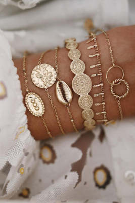 Women's Bracelets Round Leaf Totem Metal Shell Chain Six Piece Set Bracelet
