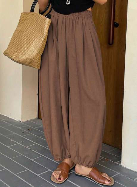 Coffee Women's Solid Color Wide Leg 3/4 Pants, Casual And Relaxed Style For Summer